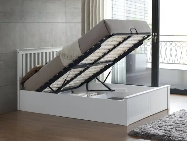 Calder House Miami Ottoman White Wooden Bed 01